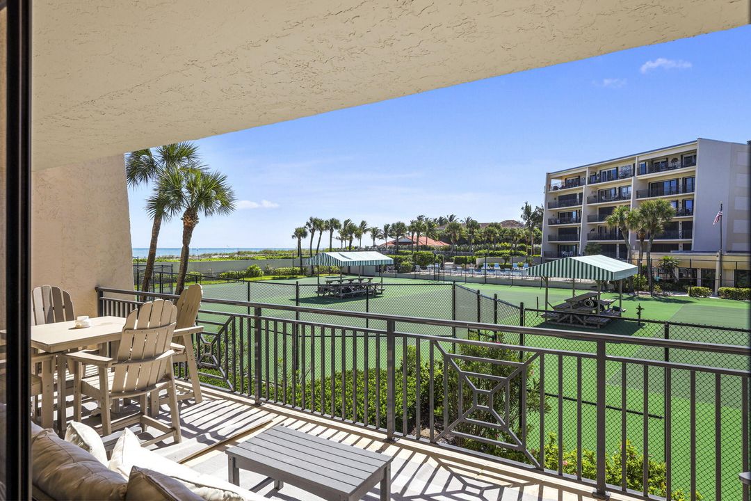 待售: $625,000 (2 贝兹, 2 浴室, 1130 平方英尺)