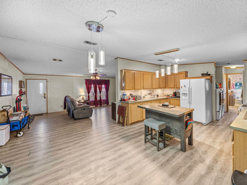 En Venta: $369,900 (3 camas, 2 baños, 1512 Pies cuadrados)