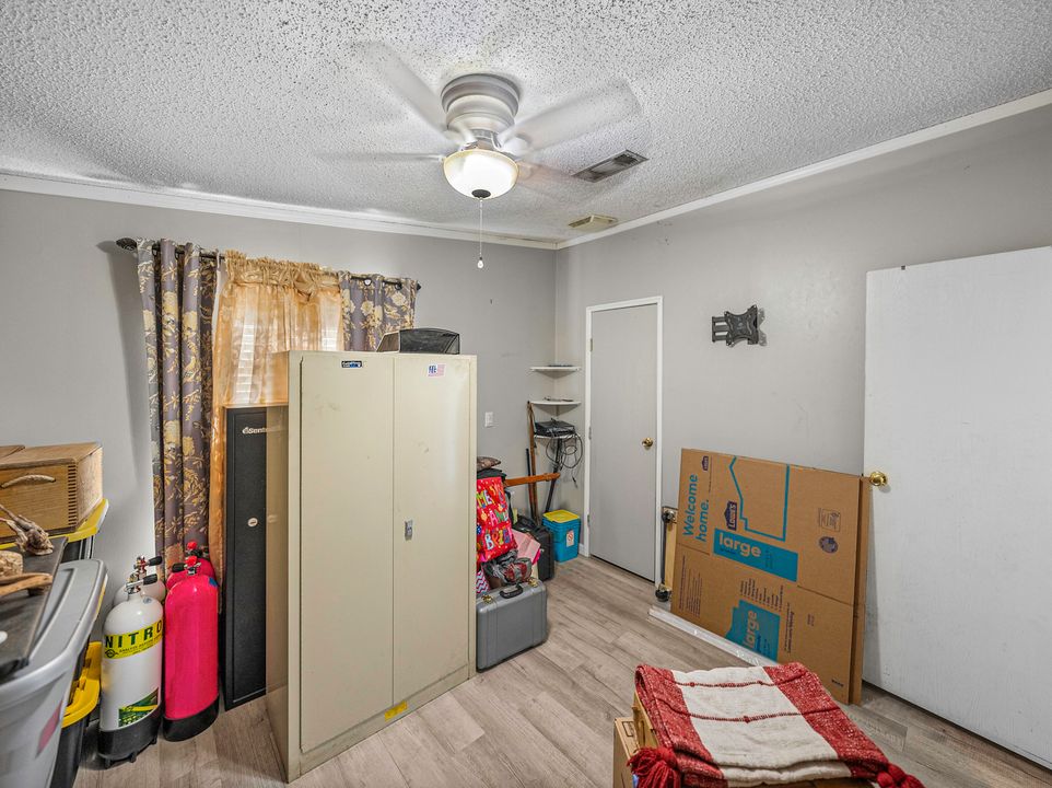 En Venta: $369,900 (3 camas, 2 baños, 1512 Pies cuadrados)