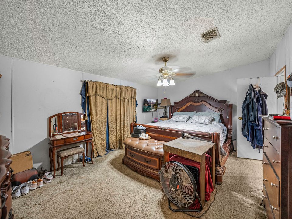 En Venta: $369,900 (3 camas, 2 baños, 1512 Pies cuadrados)