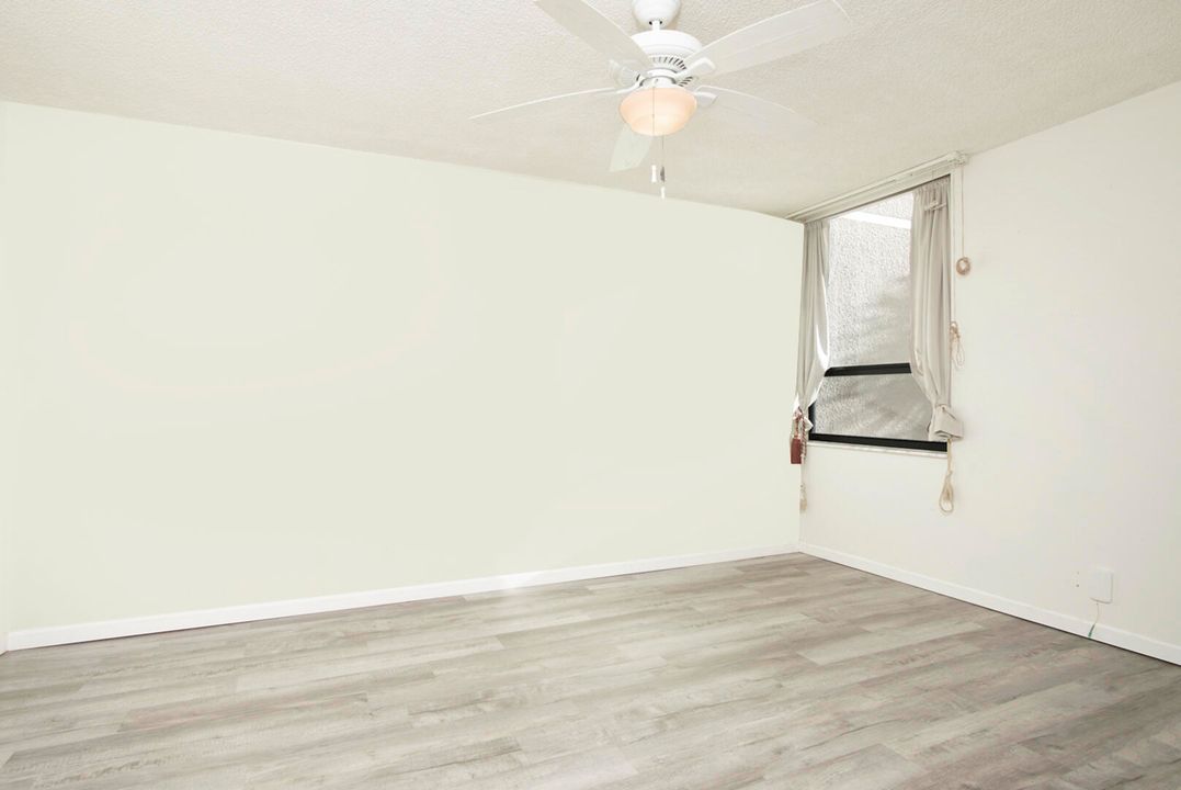 For Sale: $399,900 (2 beds, 2 baths, 1008 Square Feet)