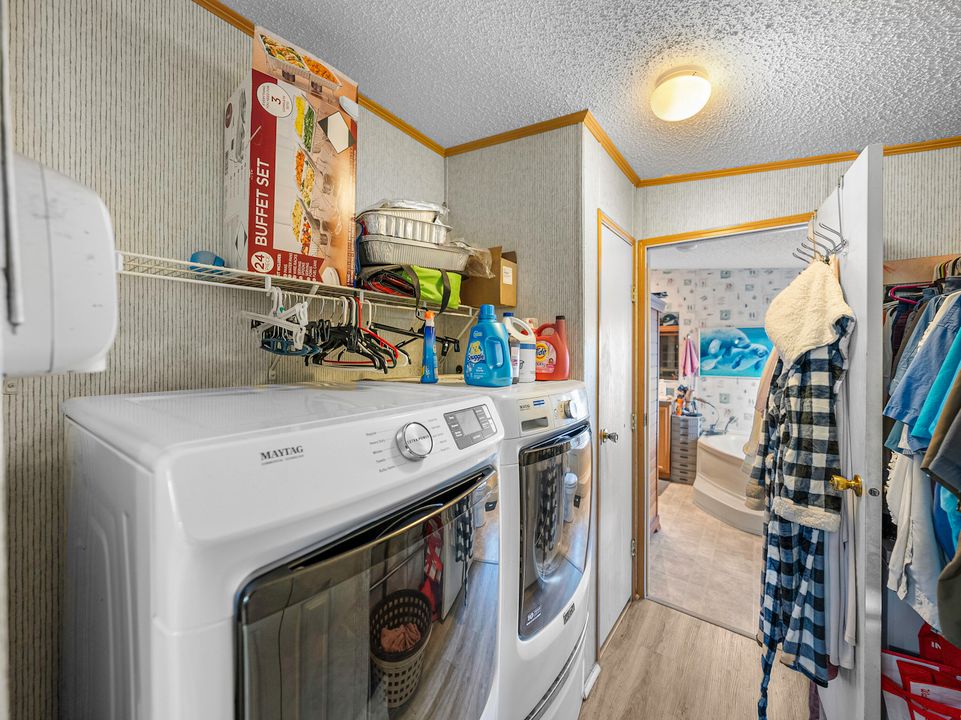 En Venta: $369,900 (3 camas, 2 baños, 1512 Pies cuadrados)