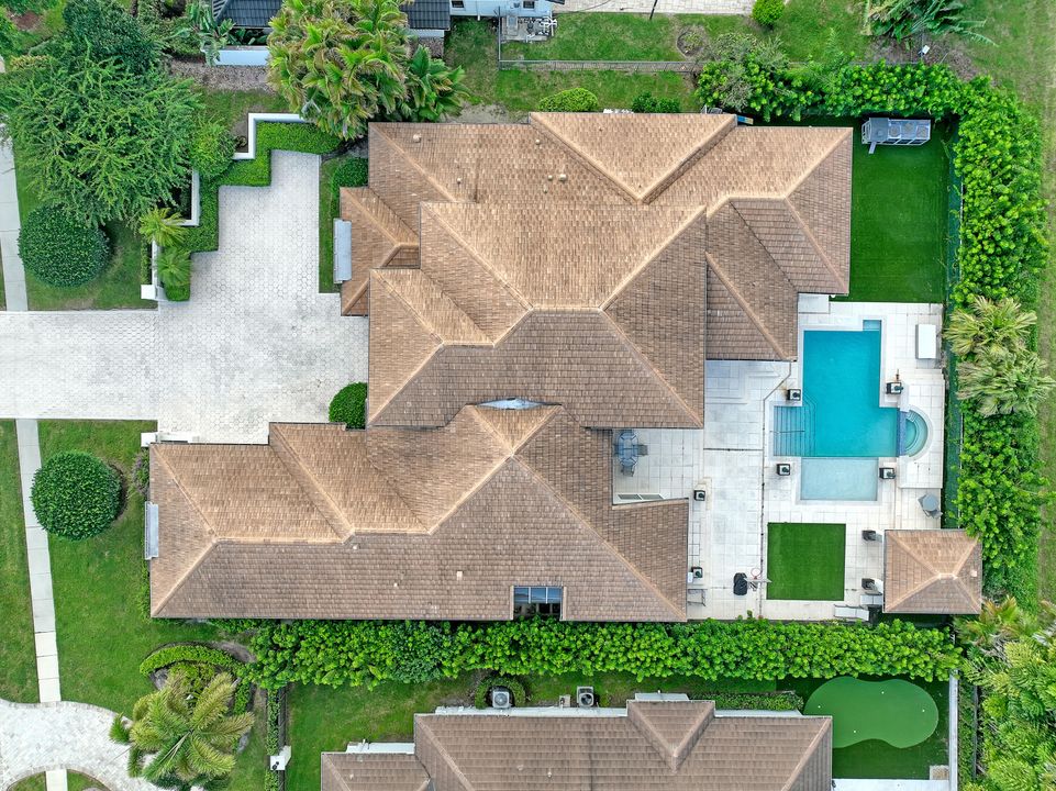 Activo con contrato: $2,850,000 (4 camas, 5 baños, 4409 Pies cuadrados)