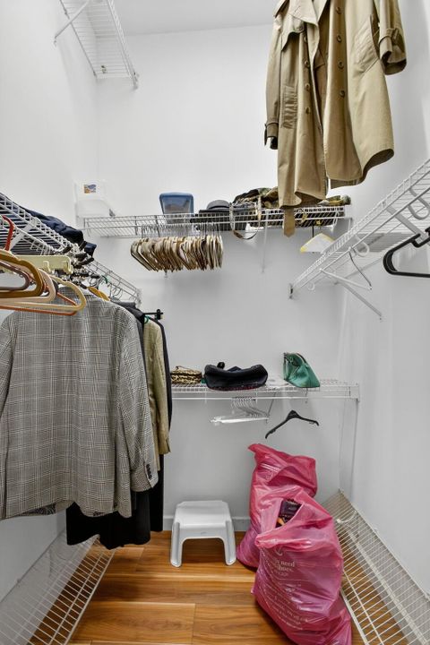 For Sale: $1,395,000 (4 beds, 3 baths, 2454 Square Feet)