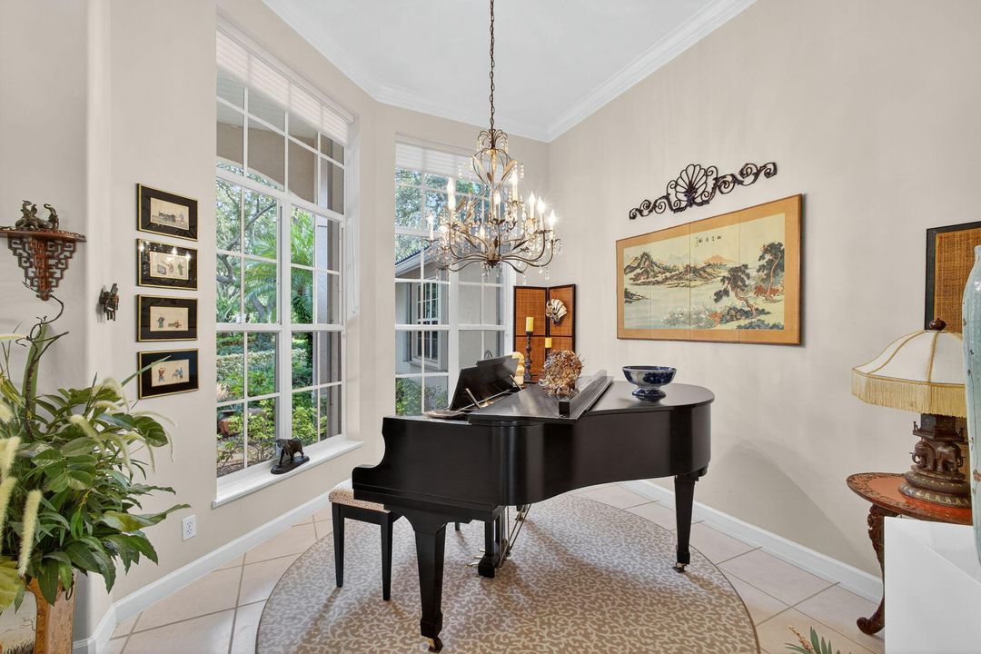 For Sale: $1,395,000 (4 beds, 3 baths, 2454 Square Feet)