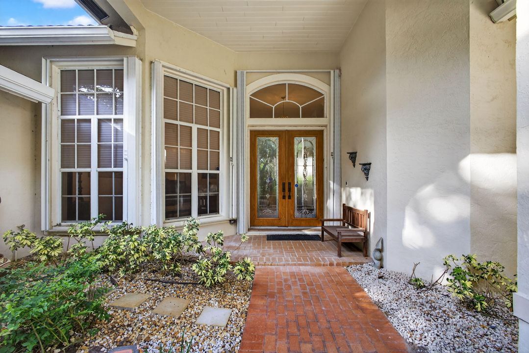 For Sale: $1,395,000 (4 beds, 3 baths, 2454 Square Feet)