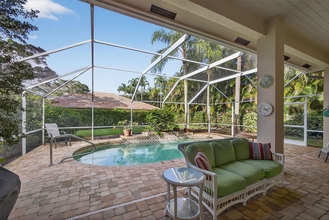 For Sale: $1,395,000 (4 beds, 3 baths, 2454 Square Feet)