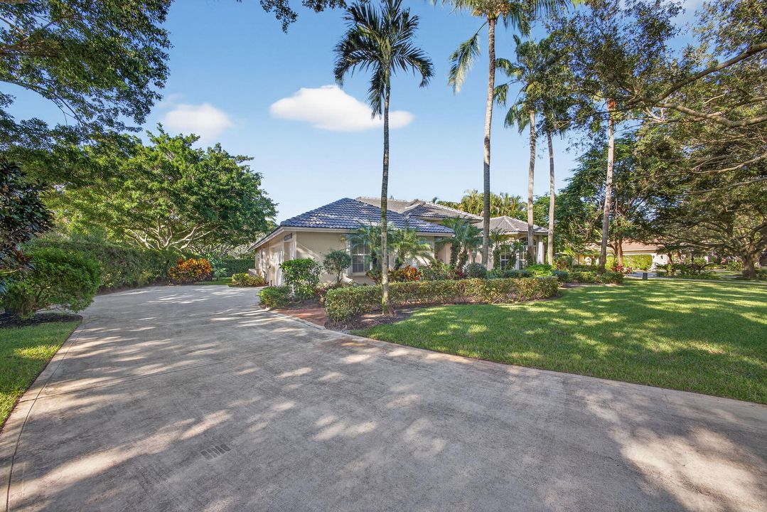 For Sale: $1,395,000 (4 beds, 3 baths, 2454 Square Feet)