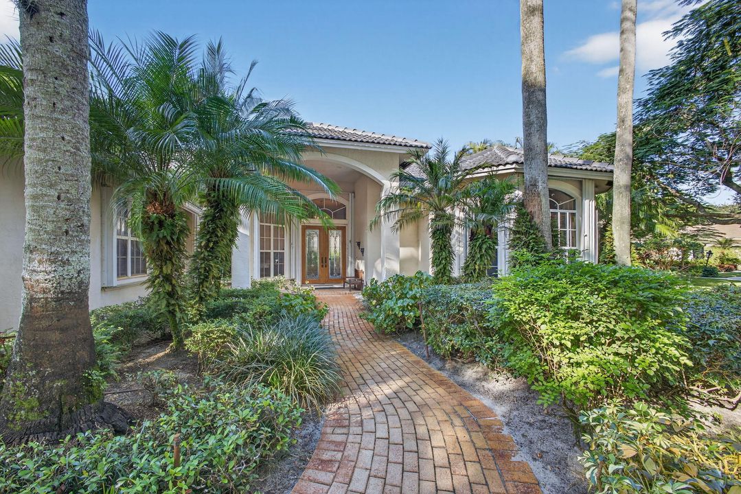 For Sale: $1,395,000 (4 beds, 3 baths, 2454 Square Feet)