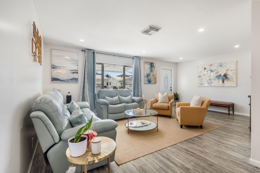 待售: $335,000 (2 贝兹, 2 浴室, 1624 平方英尺)