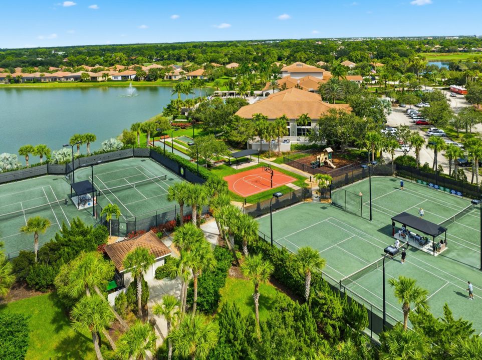 For Sale: $424,900 (2 beds, 2 baths, 1646 Square Feet)