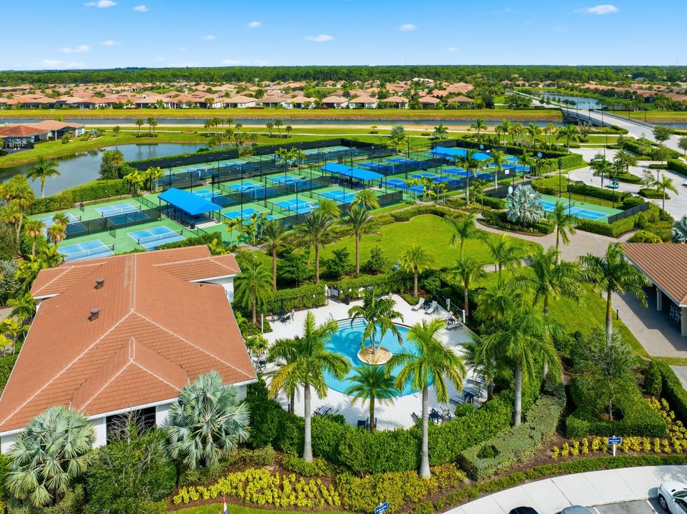 For Sale: $424,900 (2 beds, 2 baths, 1646 Square Feet)