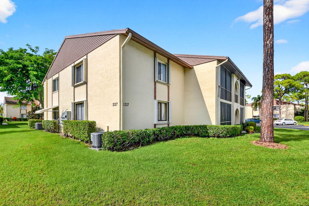 待售: $139,000 (2 贝兹, 1 浴室, 818 平方英尺)