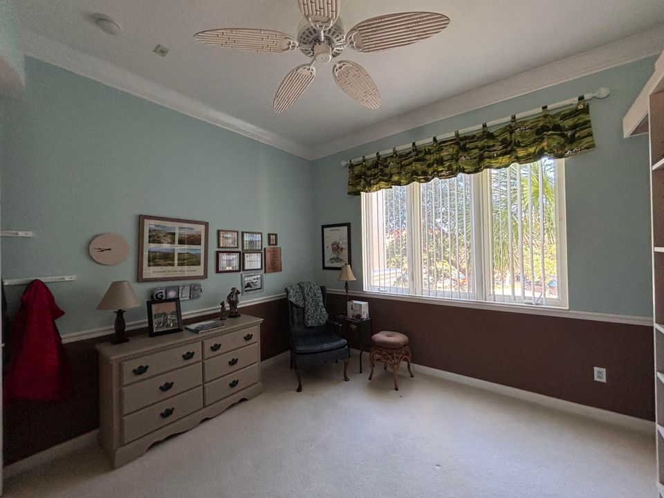 For Sale: $460,000 (2 beds, 2 baths, 1989 Square Feet)