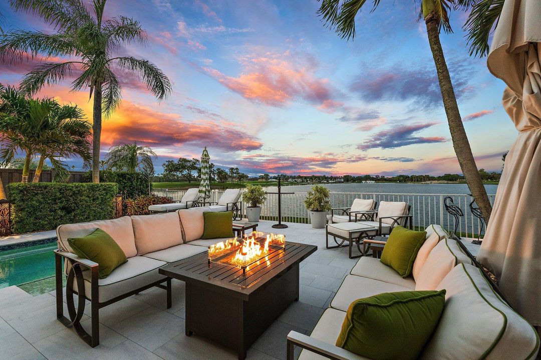 En Venta: $1,700,000 (3 camas, 3 baños, 2648 Pies cuadrados)