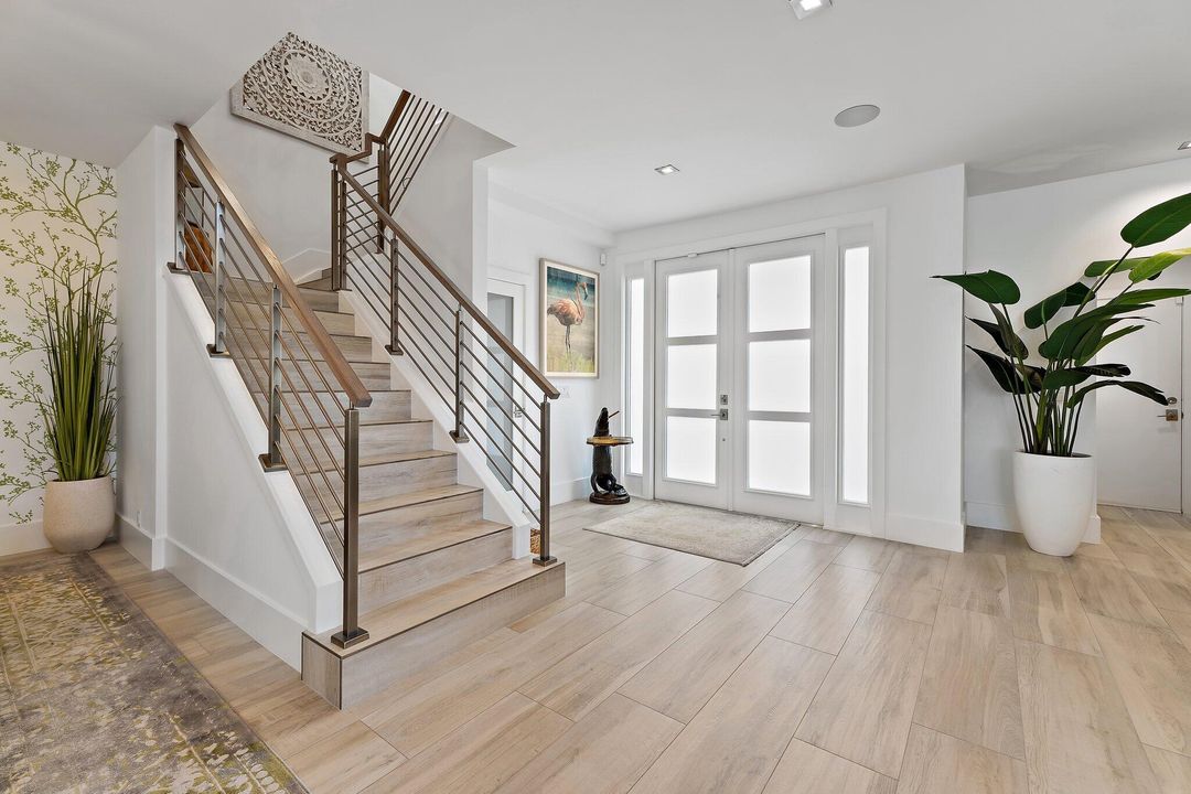 En Venta: $1,700,000 (3 camas, 3 baños, 2648 Pies cuadrados)