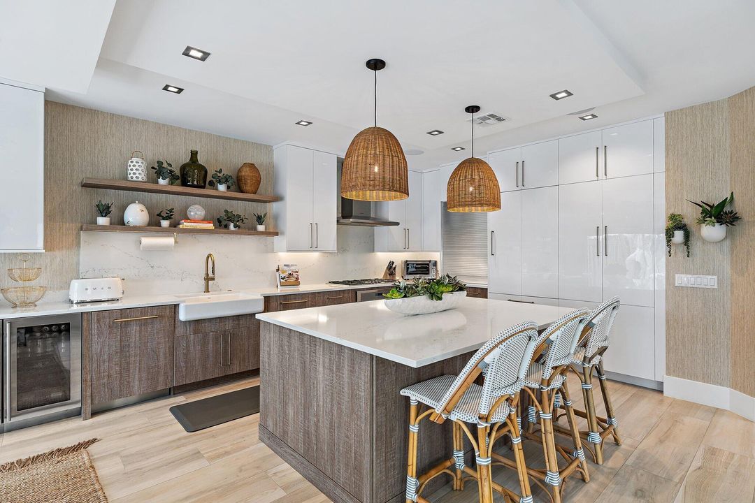 En Venta: $1,700,000 (3 camas, 3 baños, 2648 Pies cuadrados)