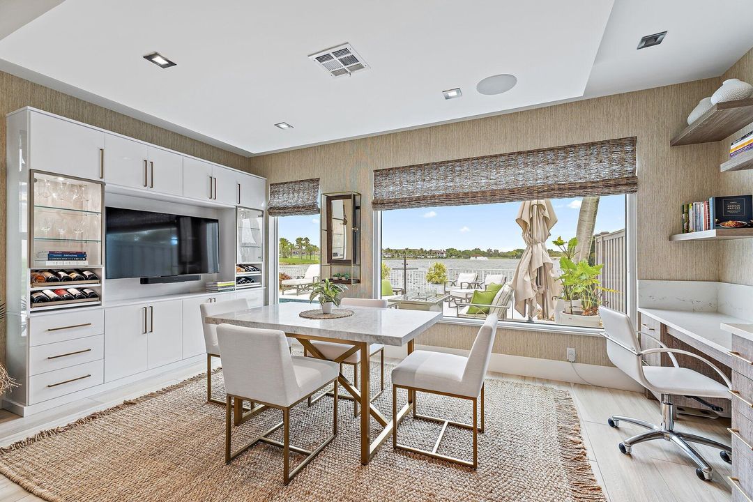 En Venta: $1,700,000 (3 camas, 3 baños, 2648 Pies cuadrados)