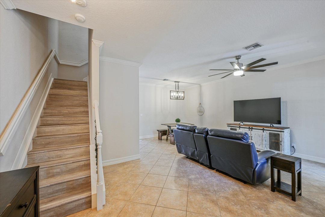 Active With Contract: $499,925 (3 beds, 2 baths, 1410 Square Feet)