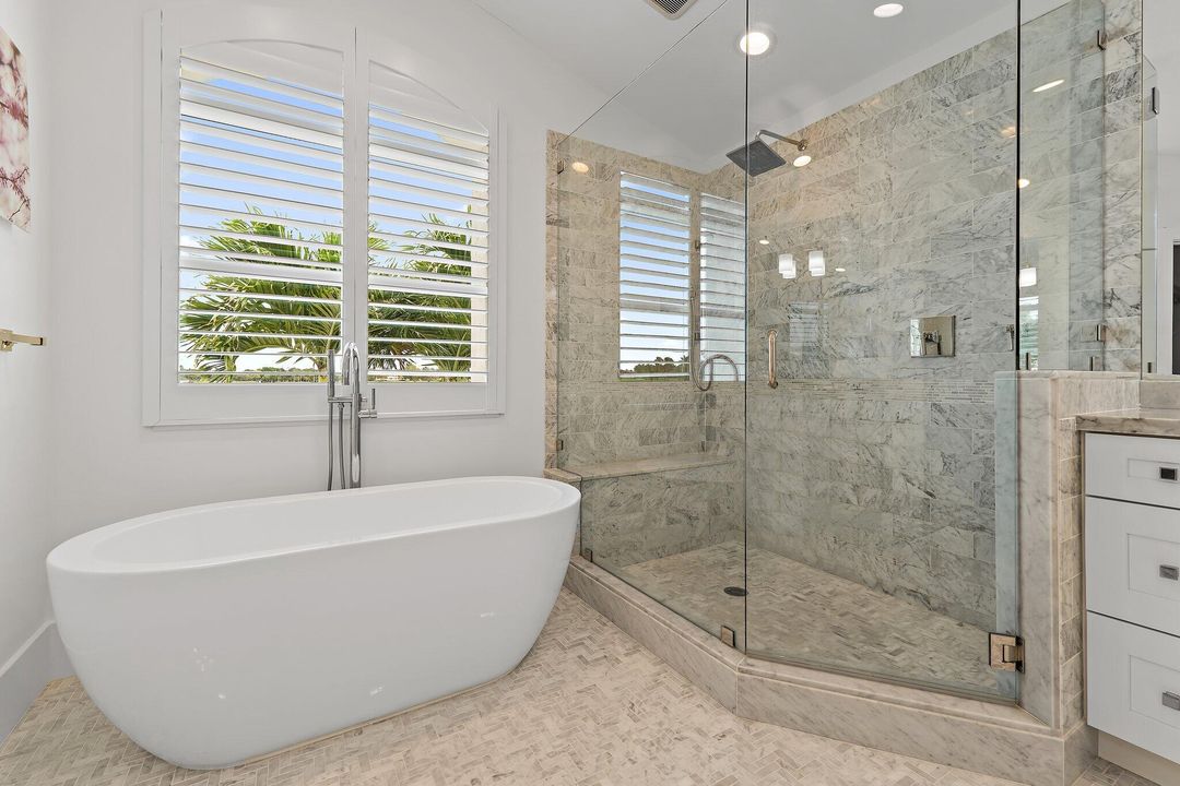 En Venta: $1,700,000 (3 camas, 3 baños, 2648 Pies cuadrados)