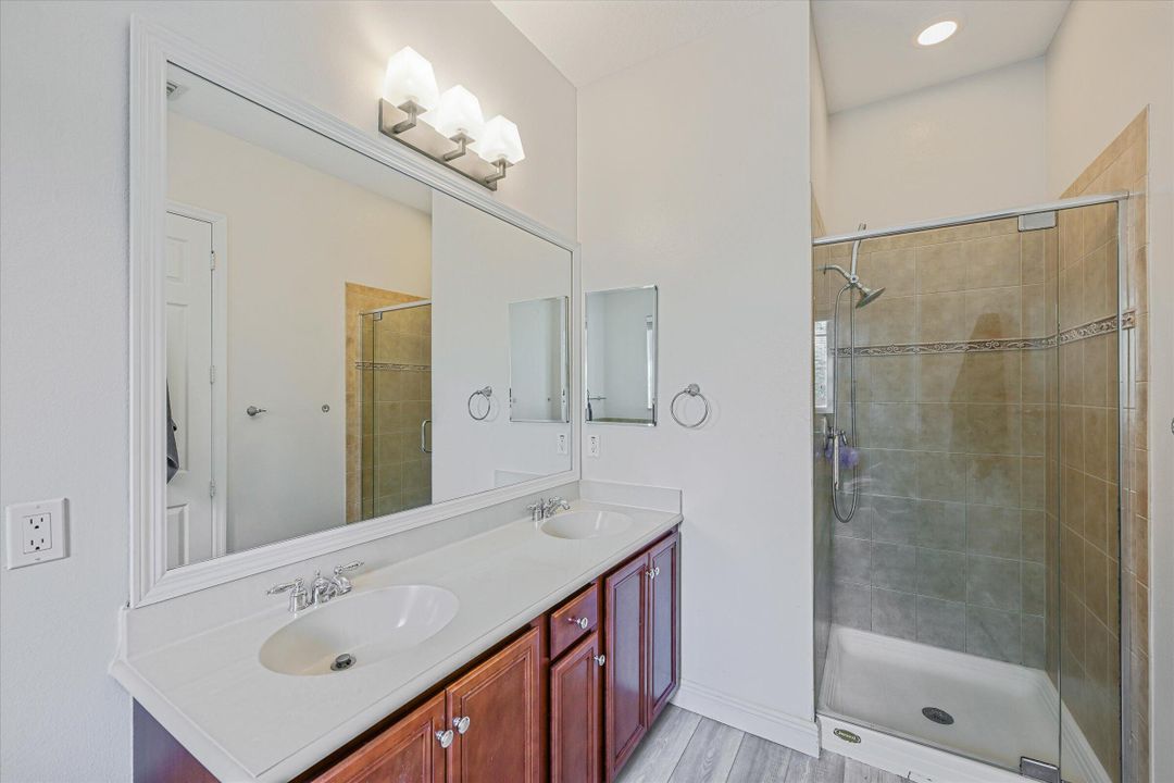 Active With Contract: $499,925 (3 beds, 2 baths, 1410 Square Feet)