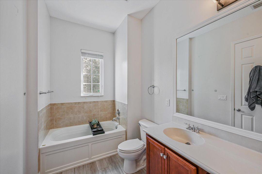 Active With Contract: $499,925 (3 beds, 2 baths, 1410 Square Feet)