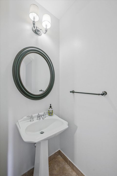 Active With Contract: $499,925 (3 beds, 2 baths, 1410 Square Feet)