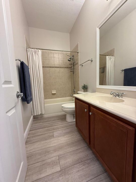 Active With Contract: $499,925 (3 beds, 2 baths, 1410 Square Feet)