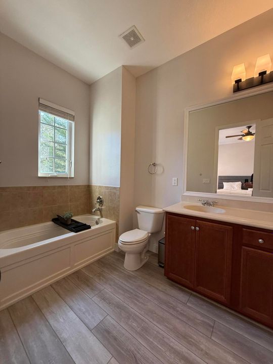 Active With Contract: $499,925 (3 beds, 2 baths, 1410 Square Feet)