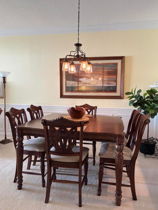 For Sale: $460,000 (2 beds, 2 baths, 1989 Square Feet)