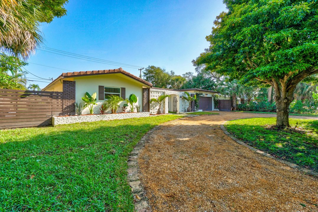 出租: $5,100 (3 贝兹, 3 浴室, 1890 平方英尺)