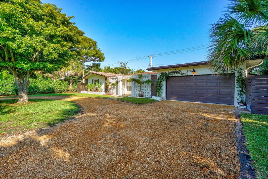 出租: $5,100 (3 贝兹, 3 浴室, 1890 平方英尺)