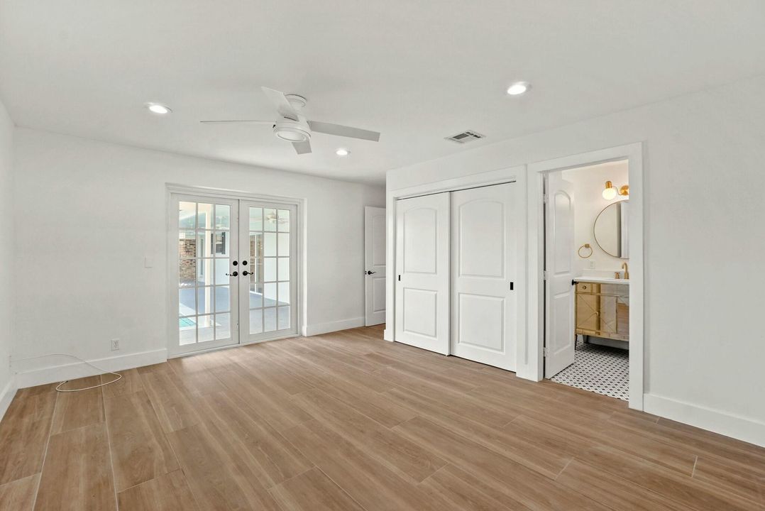 出租: $5,100 (3 贝兹, 3 浴室, 1890 平方英尺)