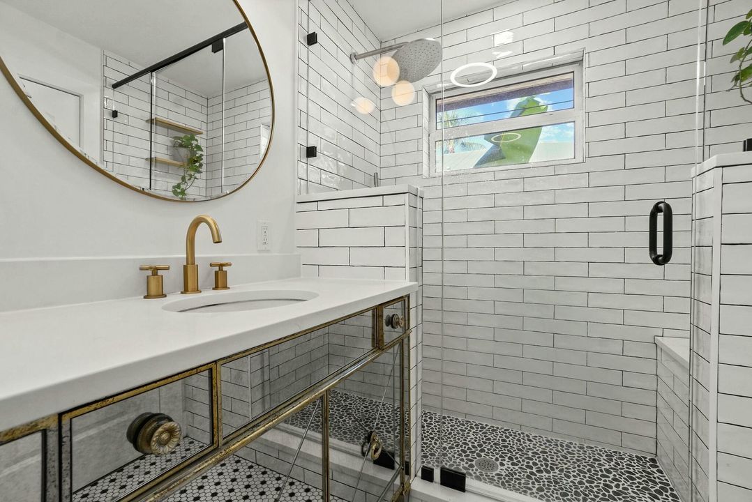 出租: $5,100 (3 贝兹, 3 浴室, 1890 平方英尺)