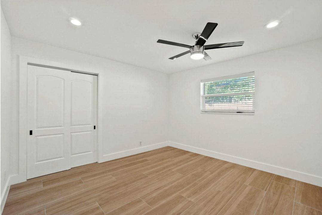 出租: $5,100 (3 贝兹, 3 浴室, 1890 平方英尺)