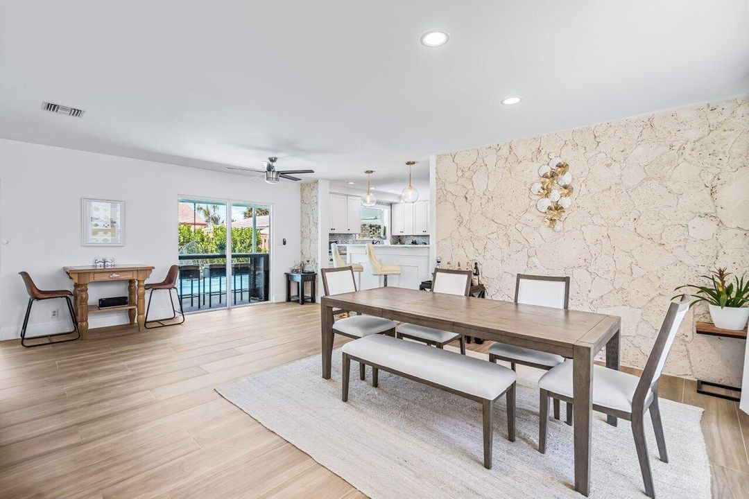 出租: $5,100 (3 贝兹, 3 浴室, 1890 平方英尺)