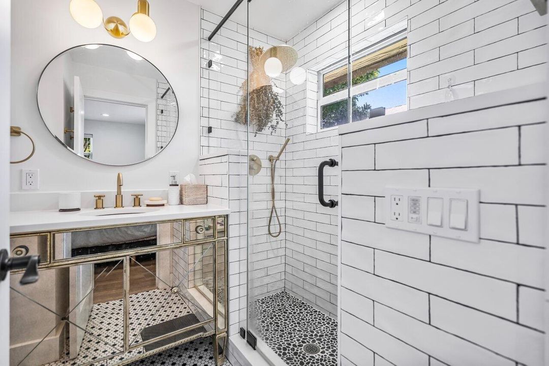 出租: $5,100 (3 贝兹, 3 浴室, 1890 平方英尺)