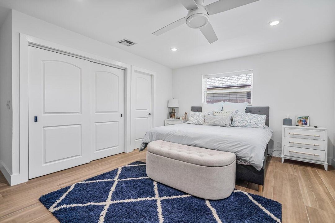 出租: $5,100 (3 贝兹, 3 浴室, 1890 平方英尺)