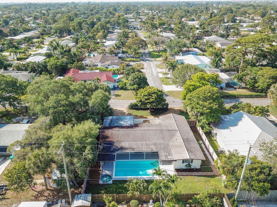 出租: $5,100 (3 贝兹, 3 浴室, 1890 平方英尺)