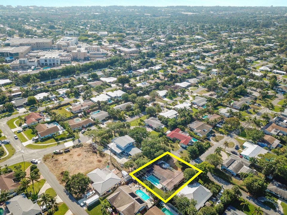 出租: $5,100 (3 贝兹, 3 浴室, 1890 平方英尺)