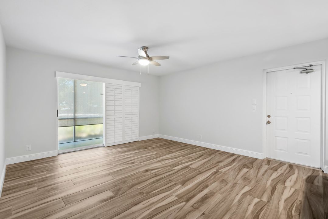 Active With Contract: $220,000 (2 beds, 2 baths, 1018 Square Feet)