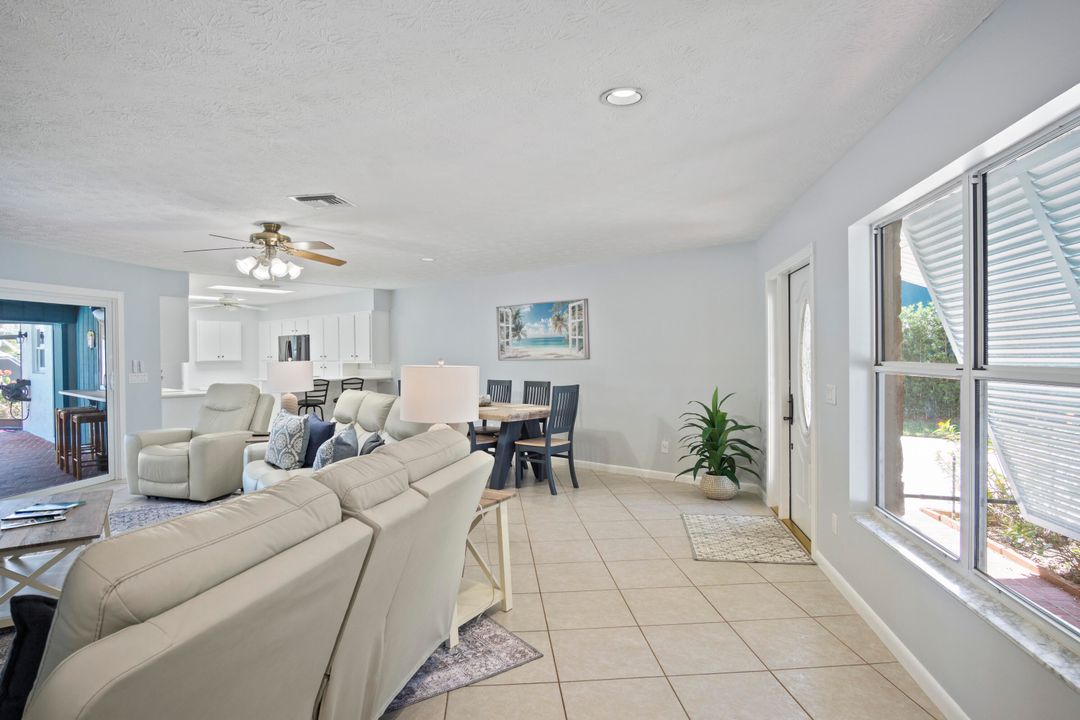 For Rent: $10,500 (3 beds, 2 baths, 1979 Square Feet)