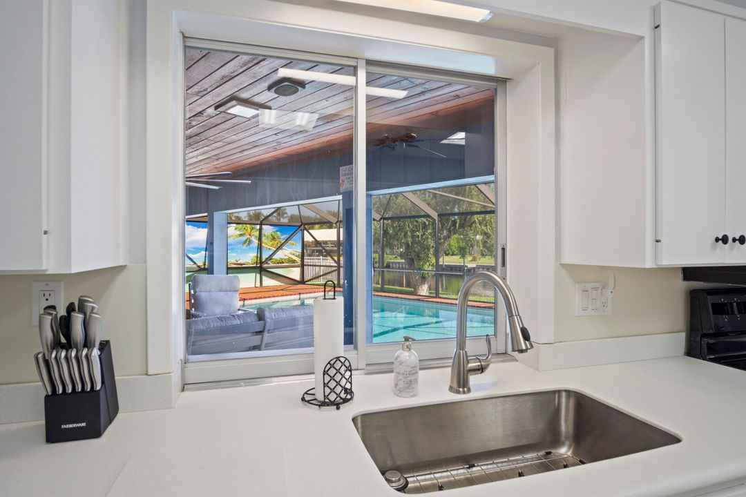 For Rent: $10,500 (3 beds, 2 baths, 1979 Square Feet)