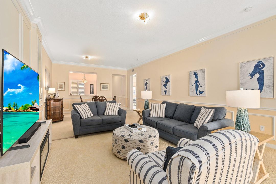 For Sale: $430,000 (2 beds, 2 baths, 1989 Square Feet)