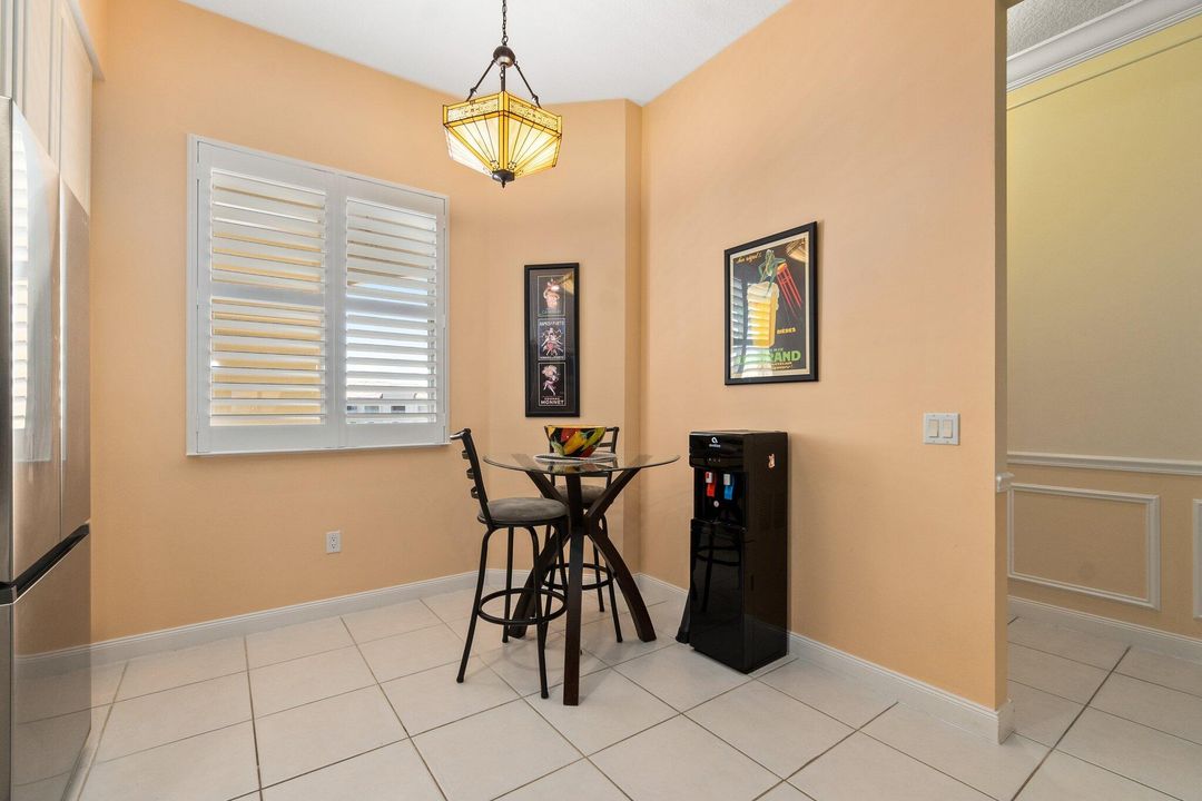 For Sale: $430,000 (2 beds, 2 baths, 1989 Square Feet)