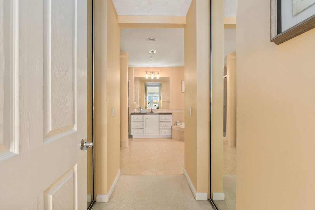 For Sale: $430,000 (2 beds, 2 baths, 1989 Square Feet)