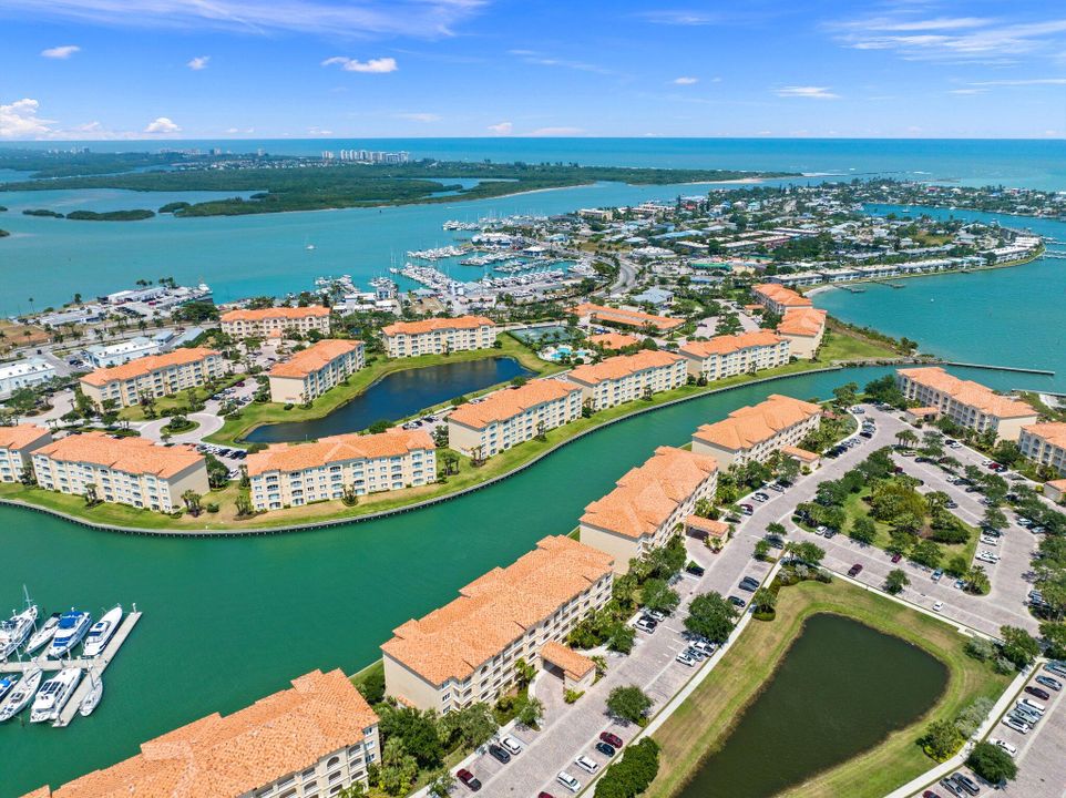 For Sale: $430,000 (2 beds, 2 baths, 1989 Square Feet)