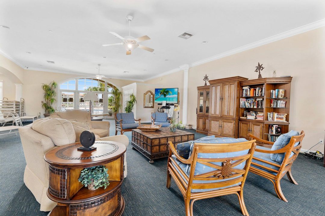 For Sale: $430,000 (2 beds, 2 baths, 1989 Square Feet)