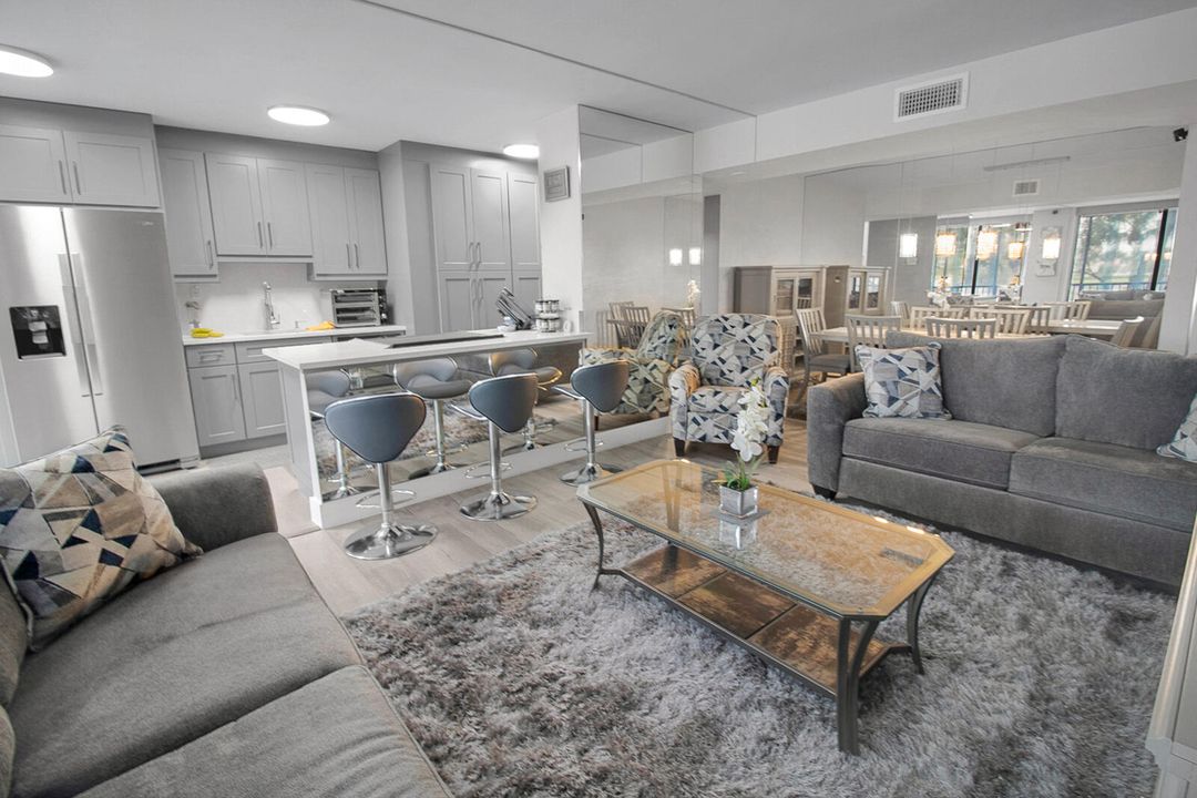 Active With Contract: $249,990 (2 beds, 2 baths, 1150 Square Feet)