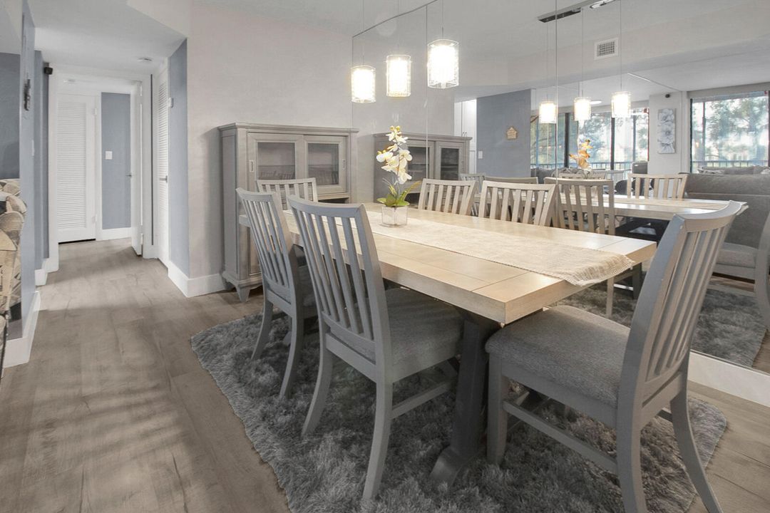 Active With Contract: $249,990 (2 beds, 2 baths, 1150 Square Feet)